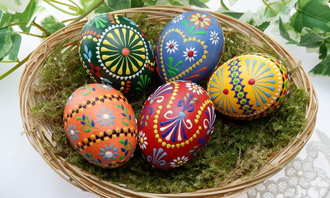 Tradycje Wielkanocne w Słupsku: Zbliżają się Zwyczaje, Potrawy i Radosna Atmosfera
